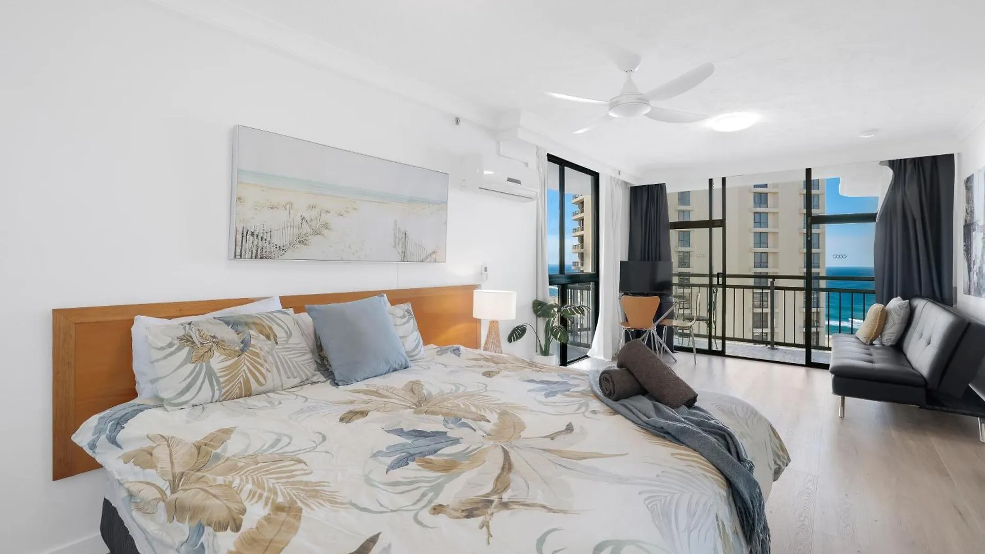 Apartment Unit 2 - Spectacular Sea Views In Surfers Paradise Gold Coast
