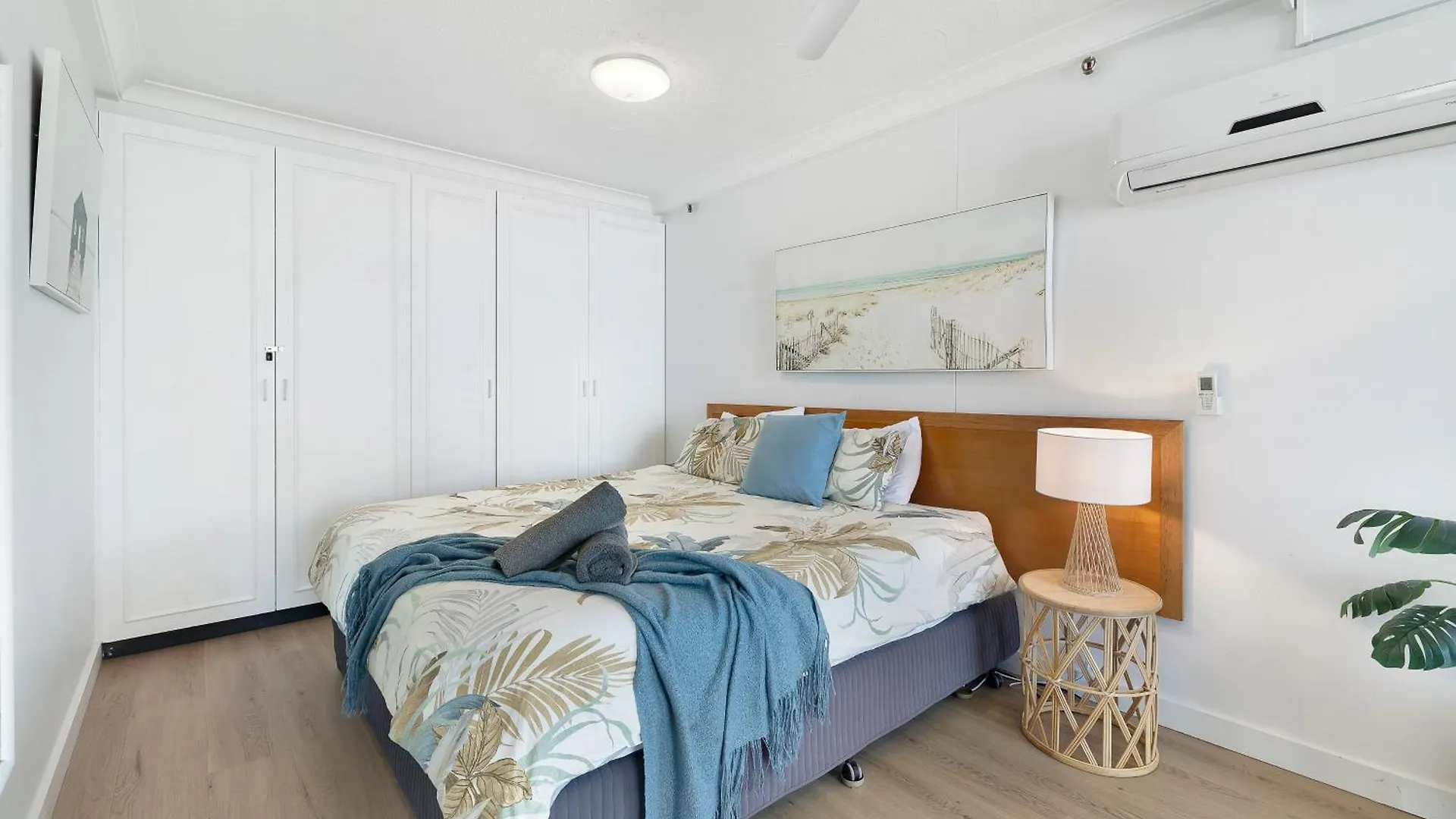 Unit 2 - Spectacular Sea Views In Surfers Paradise Gold Coast Australia