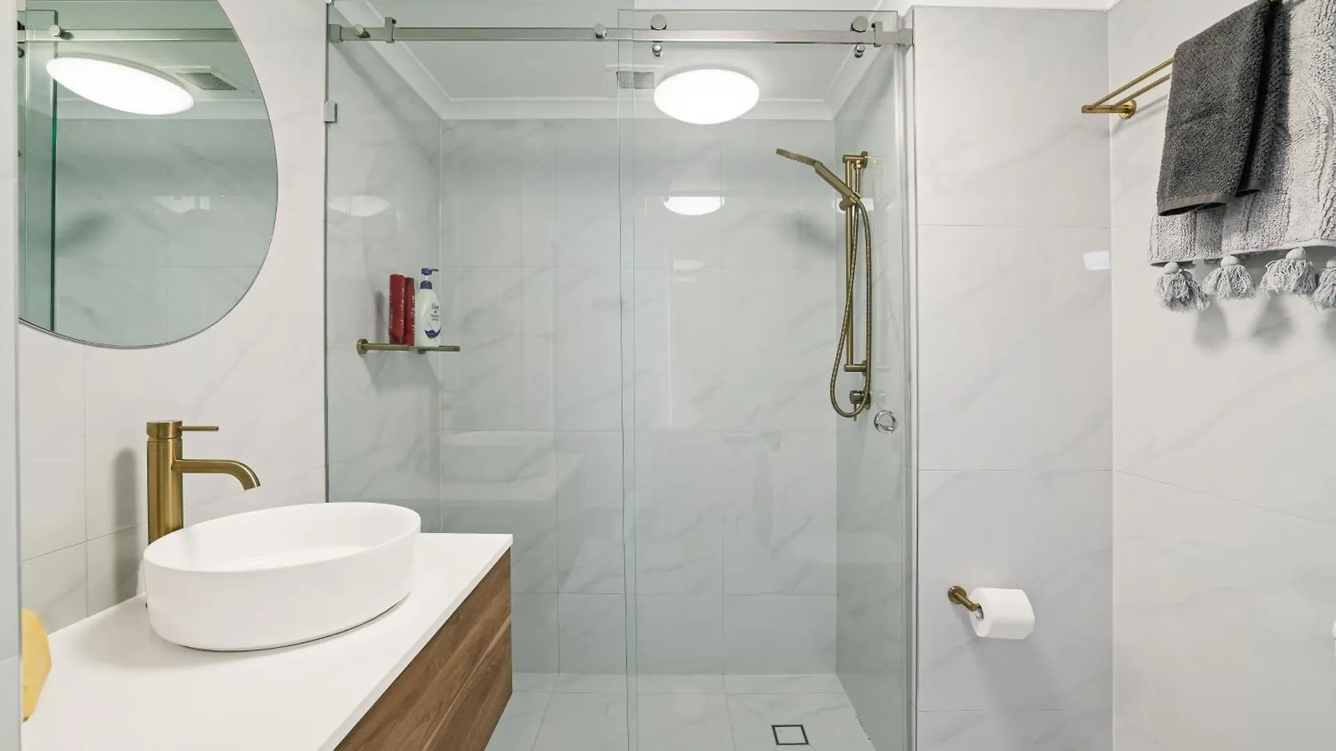 Unit 2 - Spectacular Sea Views In Surfers Paradise 골드코스트